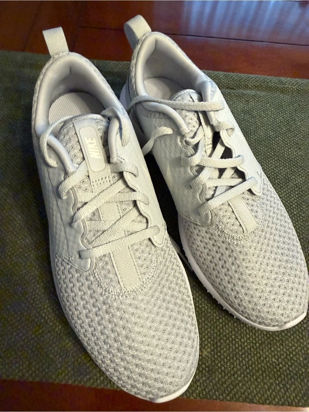 Nike Light Gray Knit Golf Shoes